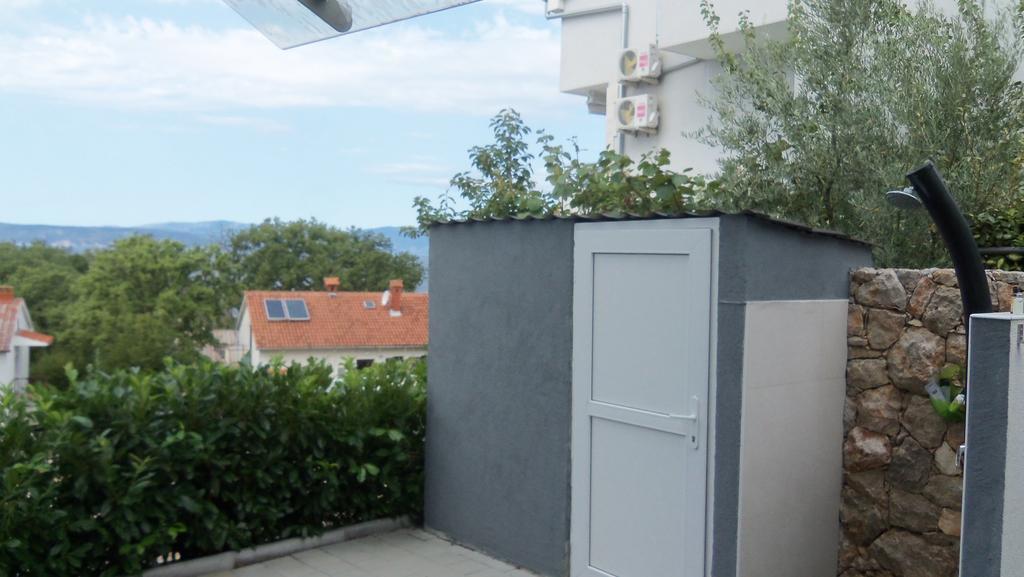 Luxury Spa Apartment Luna Njivice Exteriör bild